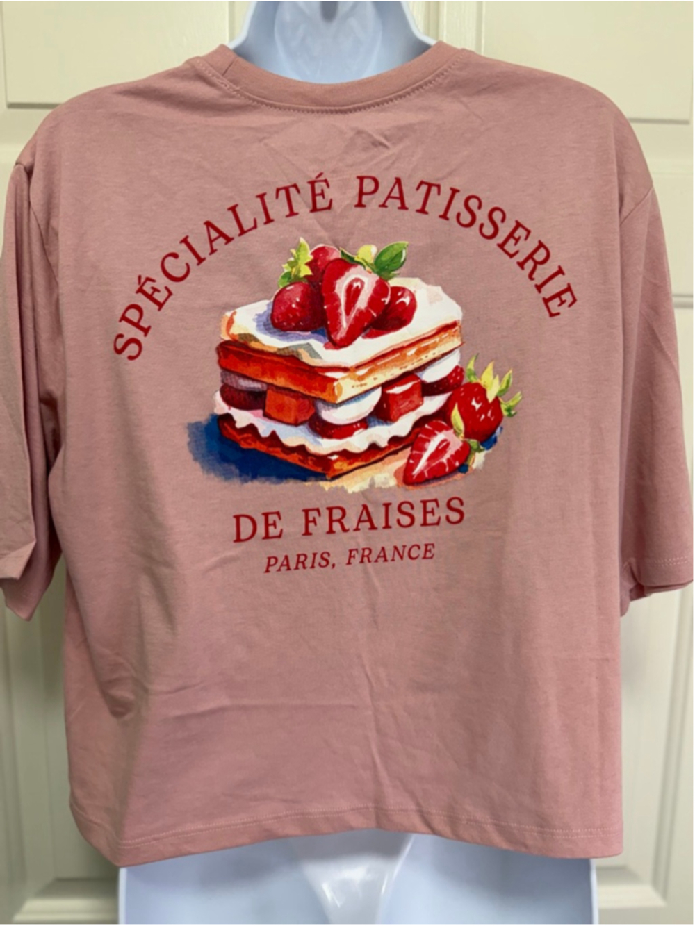 Women’s Strawberry Dessert Boxy Cropped Graphic T-Shirt - Rose Pink M NWT 🍓✨ - Picture 4 of 7